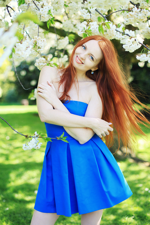 London-fashion-photoshoot-Regents_park_cherry_blossom_redhair_beauty16