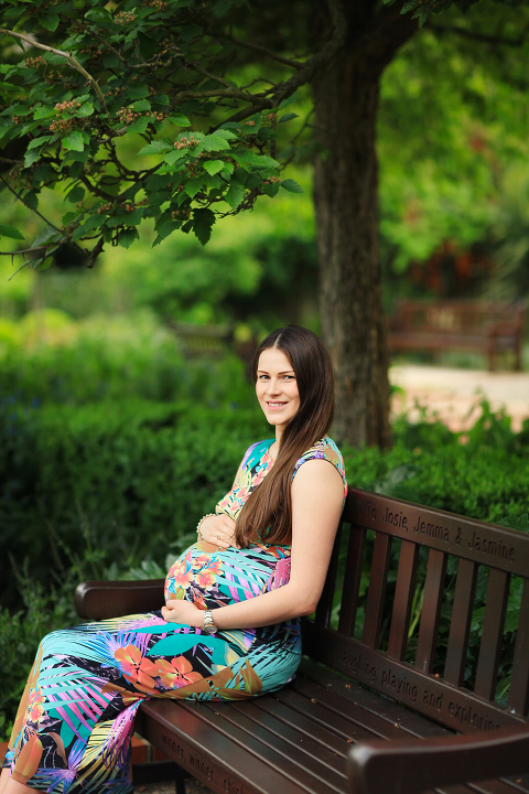 London_pregnancy_maternity_holland_park_portrait_photo_shoot_03