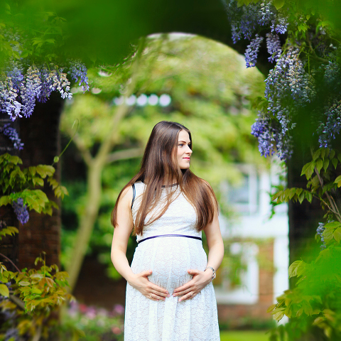 London_pregnancy_maternity_holland_park_portrait_photo_shoot_12