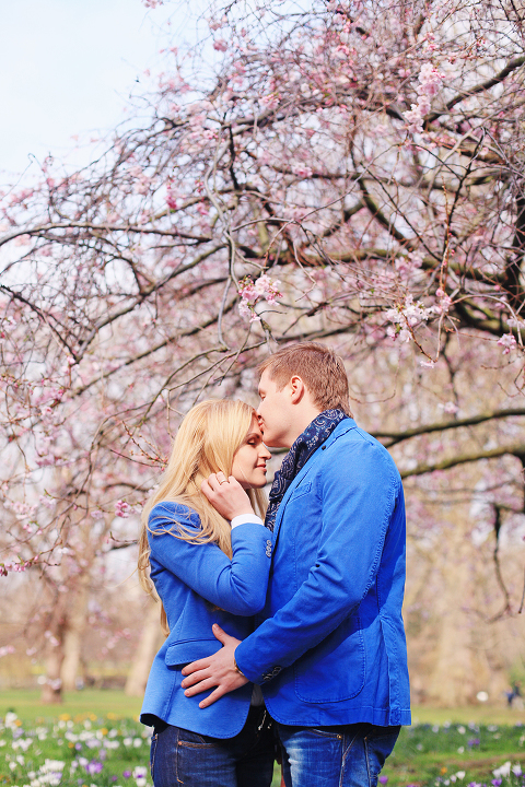 London_Engagement_love-story_photoshoot_pre-wedding_Big_Ben_Tower_Bridge_003