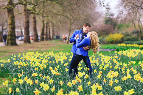 London_Engagement_love-story_photoshoot_pre-wedding_Big_Ben_Tower_Bridge_006