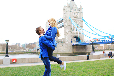 London_Engagement_love-story_photoshoot_pre-wedding_Big_Ben_Tower_Bridge_039
