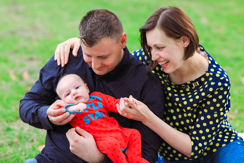 London-park-outdoor_family-photoshoot-baby-boy-summer03