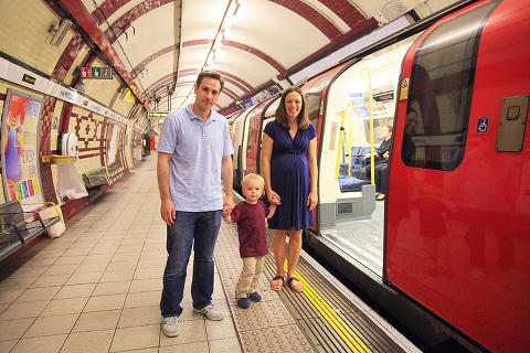 Family outdoor photo shoot London Big Ben Westminster Hampstead Heath47