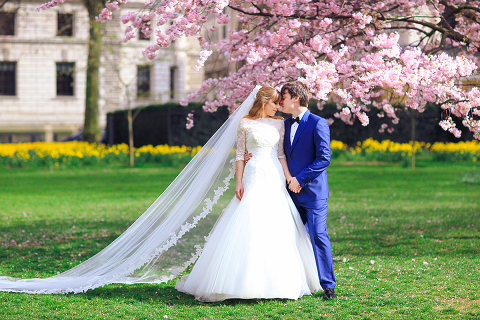 Wedding_photoshoot_London_Westminster_Bayswater_Big_Ben_Tower_Bridge_park_spring_cherry_blossom_103