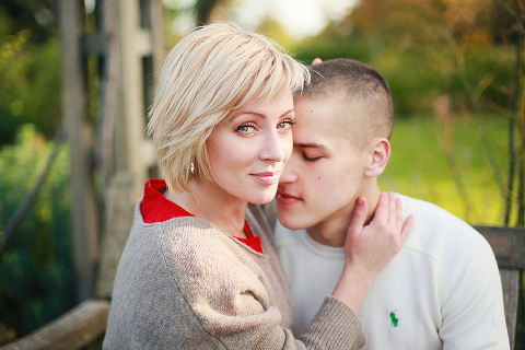 Love_engagement_photo_shoot_London_Regents_park_autumn_fall_017