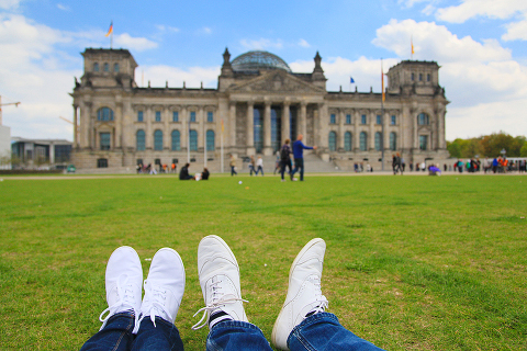 Berlin_love_engagement_photo_shoot_Potsdam_Germany_destination_romantic_004