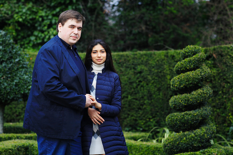 love-engagement-photo-shoot-regents-park-spring-London-001