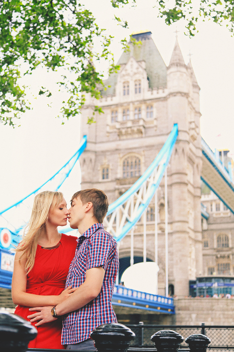 love-shoot-London-Tower-bridge-westminster-big-ben-engagement-021