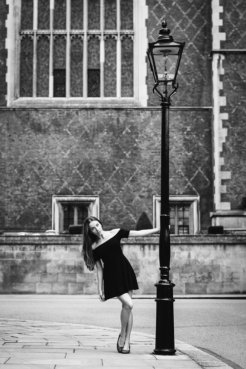Fashion_photo_shoot_Lincolns_inn_London_Holborn_portrait_outdoor_70s_026