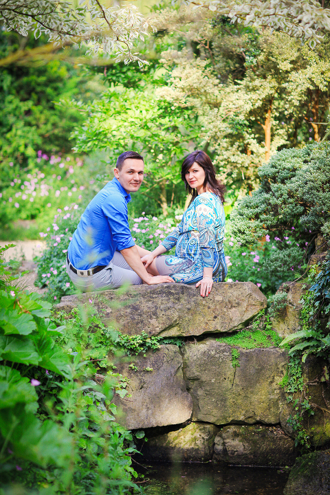 pregnancy_maternity_couple_photo_shoot_London_Regents_park_summer_rose_garden_sunset_005
