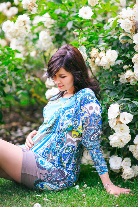 pregnancy_maternity_couple_photo_shoot_London_Regents_park_summer_rose_garden_sunset_010