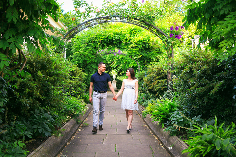 pregnancy_maternity_couple_photo_shoot_London_Regents_park_summer_rose_garden_sunset_022