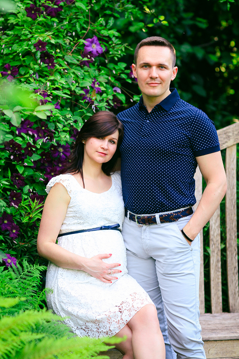 pregnancy_maternity_couple_photo_shoot_London_Regents_park_summer_rose_garden_sunset_028