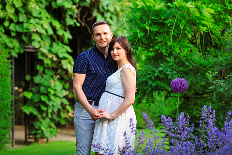 pregnancy_maternity_couple_photo_shoot_London_Regents_park_summer_rose_garden_sunset_036