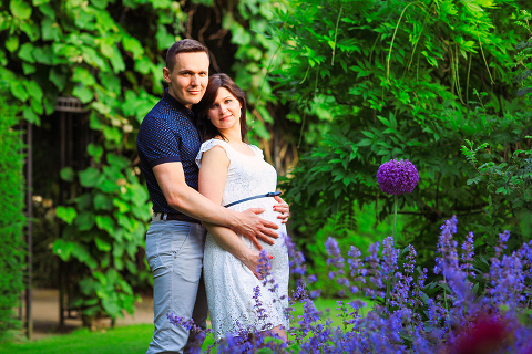 pregnancy_maternity_couple_photo_shoot_London_Regents_park_summer_rose_garden_sunset_038