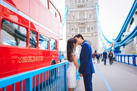 love_story_engagement_pre_wedding_photo_shoot_London_westminster_Big_Ben_Tower_Bridge_Piccadilly_013