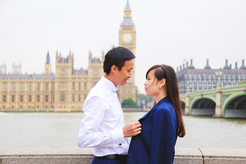 love_story_engagement_pre_wedding_photo_shoot_London_westminster_Big_Ben_Tower_Bridge_Piccadilly_033