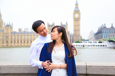 love_story_engagement_pre_wedding_photo_shoot_London_westminster_Big_Ben_Tower_Bridge_Piccadilly_034