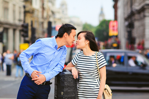 love_story_engagement_pre_wedding_photo_shoot_London_westminster_Big_Ben_Tower_Bridge_Piccadilly_050