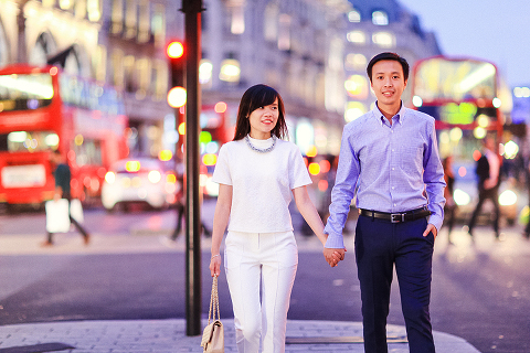 love_story_engagement_pre_wedding_photo_shoot_London_westminster_Big_Ben_Tower_Bridge_Piccadilly_077