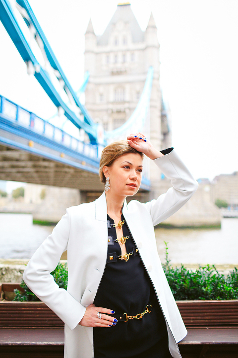 London-portrait-fashion-photo-shoot-Tower_Bridge_glamour_012