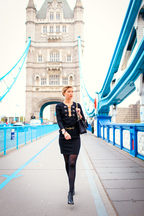 London-portrait-fashion-photo-shoot-Tower_Bridge_glamour_016