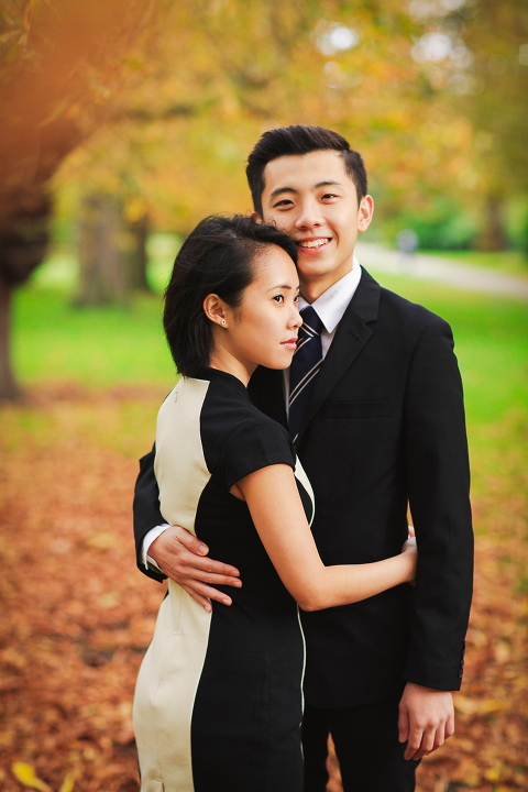 Graduation_love_couple-photo_shoot_London-Kensington_Autumn_outdoor_12