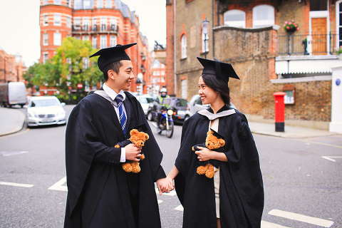 Graduation_love_couple-photo_shoot_London-Kensington_Autumn_outdoor_32