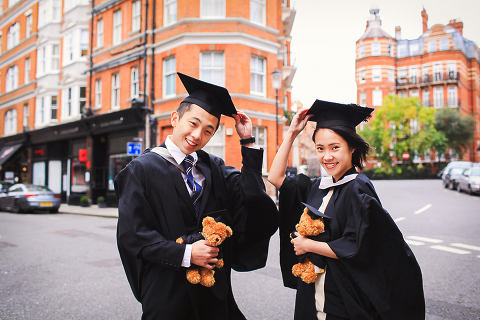 Graduation_love_couple-photo_shoot_London-Kensington_Autumn_outdoor_33