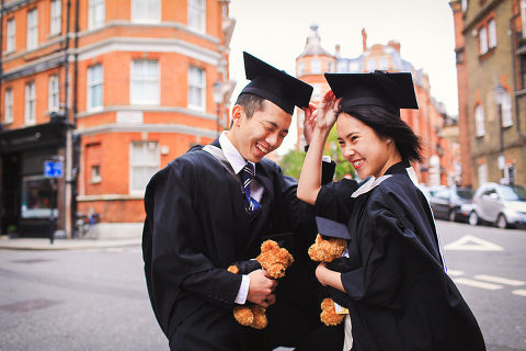 Graduation_love_couple-photo_shoot_London-Kensington_Autumn_outdoor_34