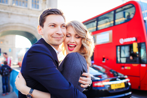 love-photoshoot_london-tower-bridge-st-katharine-docks-autumn-outdoor_04