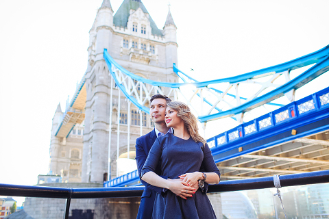 love-photoshoot_london-tower-bridge-st-katharine-docks-autumn-outdoor_08