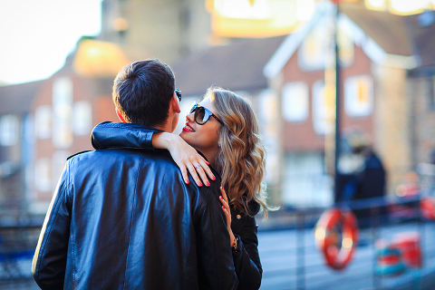 love-photoshoot_london-tower-bridge-st-katharine-docks-autumn-outdoor_16