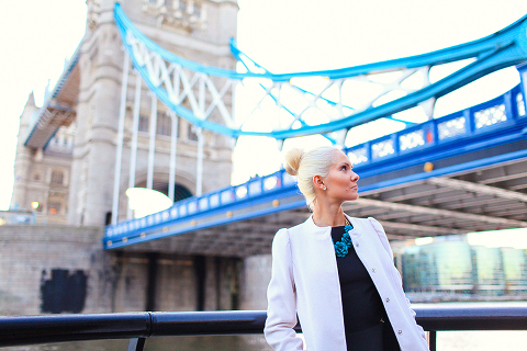 love-story-engagement-photoshoot-london-autumn-tower-bridge-st-katharine-docks_14