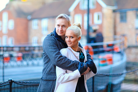 love-story-engagement-photoshoot-london-autumn-tower-bridge-st-katharine-docks_34