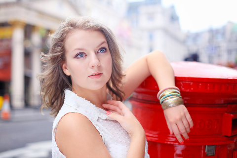 London-outdoor-portrait-photo-shoot-summer-Big_Ben_westminster-piccadilly-trafalgar-square-16