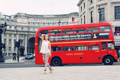 London-outdoor-portrait-photo-shoot-summer-Big_Ben_westminster-piccadilly-trafalgar-square-27