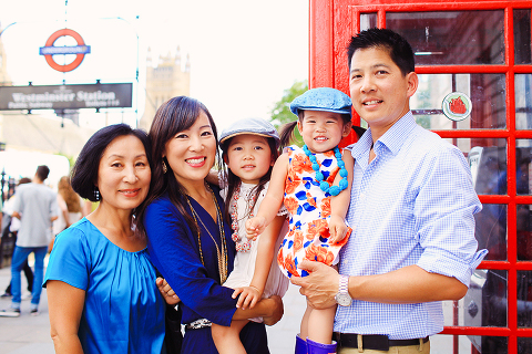 Family-outdoor-summer-photo-shoot-London-Big-Ben-Westminster_kids_24