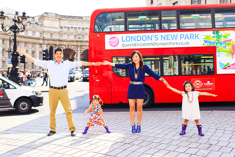 Family-outdoor-summer-photo-shoot-London-Big-Ben-Westminster_kids_45