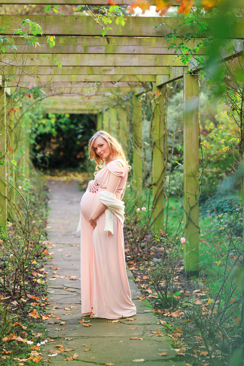Pregnancy photoshoot london maternity couple wimbledon 35