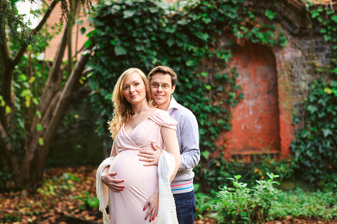 Pregnancy photoshoot london maternity couple wimbledon 36
