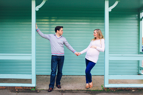 Pregnancy photoshoot london maternity couple wimbledon 42