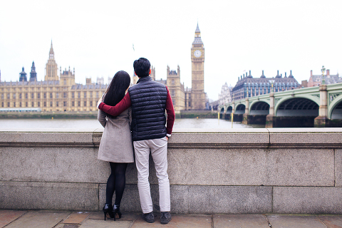engagement pre wedding photo shoot london westminster big ben spring couple love _ 08
