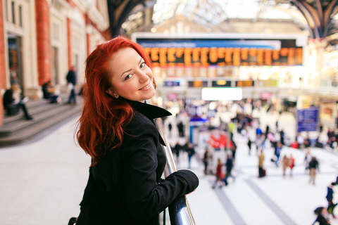 portrait glamour street style photo shoot london liverpool station covent garden kensington evening_03