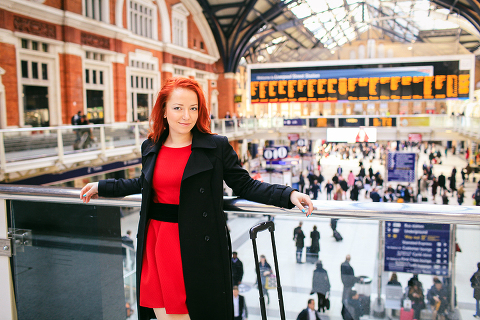 portrait glamour street style photo shoot london liverpool station covent garden kensington evening_08