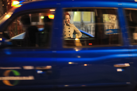 portrait glamour street style photo shoot london liverpool station covent garden kensington evening_42