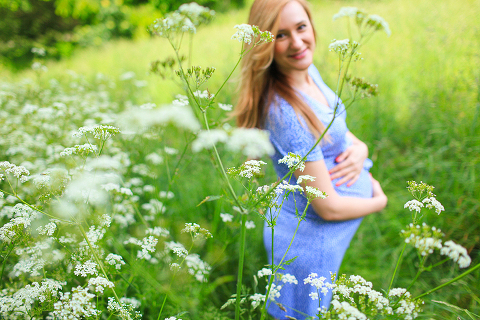 pregnancy maternity photo shoot London Greenwich park summer rhododendron 18