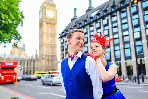 engagement London photo shoot photographer wedding pre-wedding westminster big ben love couple romantic 50's (19)