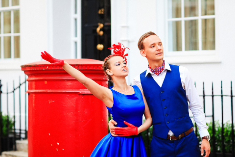 engagement London photo shoot photographer wedding pre-wedding westminster big ben love couple romantic 50's (37)